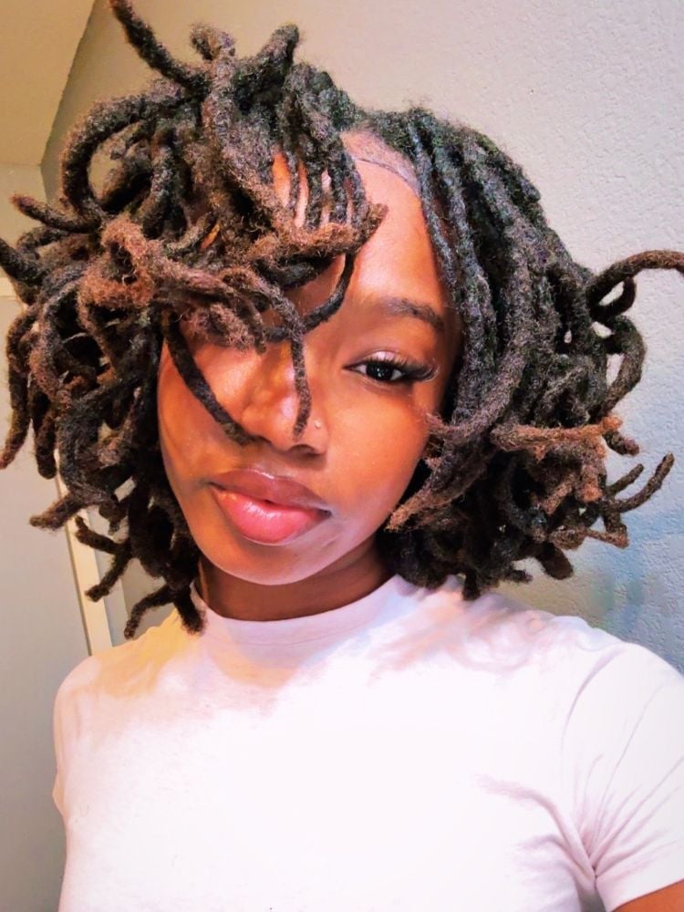 Collarbone Locs With Side Swept Fringe Collarbone Locs With Side Swept Fringe — Trendy Short Locs