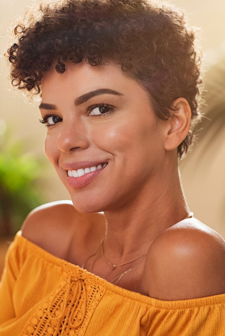 Dark Brown Thick Curly Crop, Close-Up Take Dark Brown Thick Curly Crop, Close-Up Take — Trendy Short Natural Hairstyles