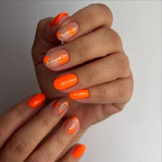 Bright Orange Stars Short Oval — Trendy Short Oval Nails