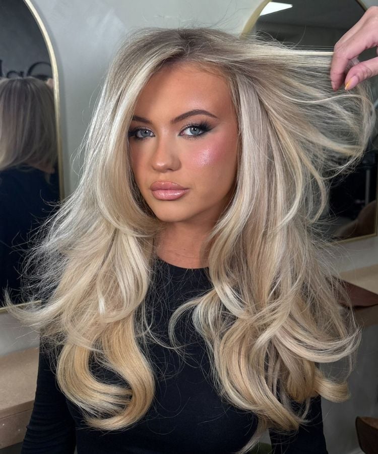 Long Layered Hair Platinum Blonde Balayage Long Layered Hair Platinum Blonde Balayage — Trendy Side Part Wig