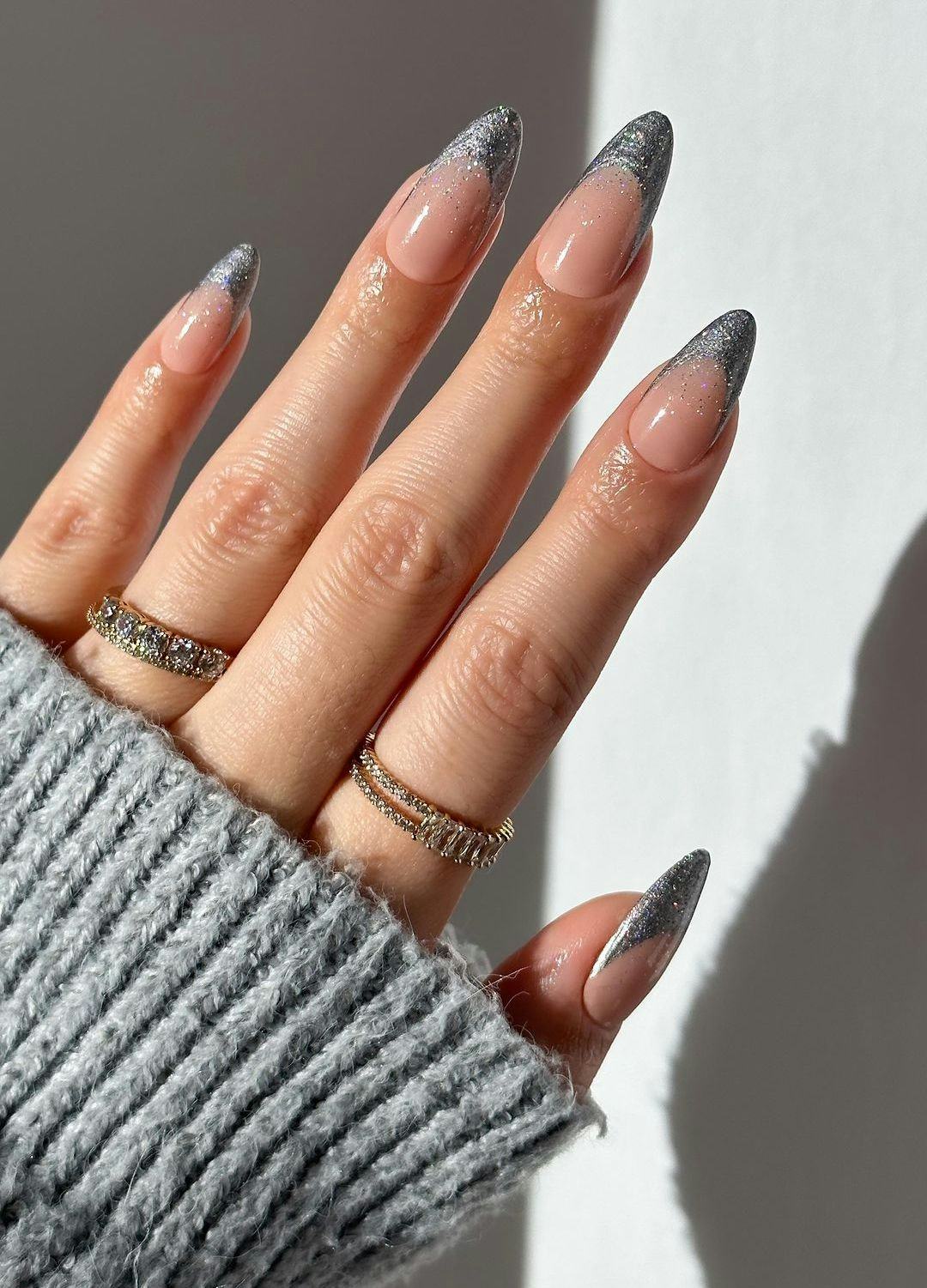Glitter Accent Silver Chrome French Tip Long Almond Nails Glitter Accent Silver Chrome French Tip Long Almond Nails — Trendy Silver Chrome Nails