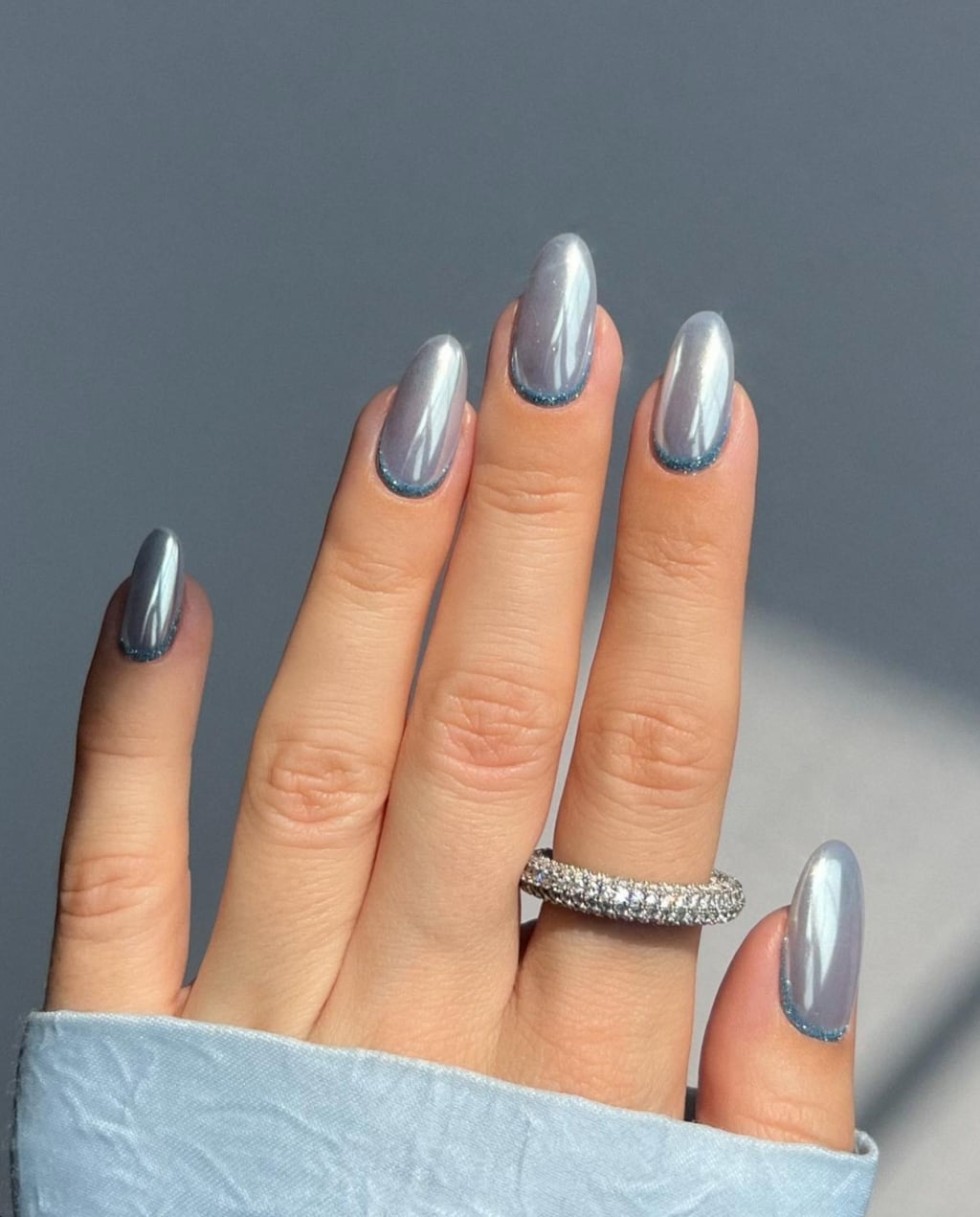 Chrome Nails 44 Designs DIY Guide Chrome Nails 44 Designs DIY Guide — Trendy Silver Chrome Nails