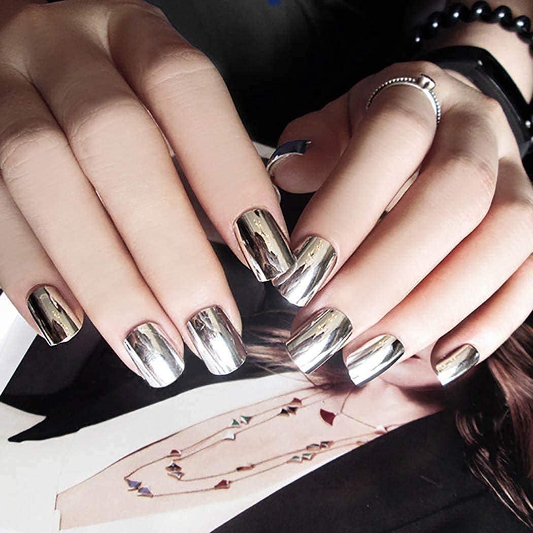 Mirror Shine Silver Chrome Short Square Nails With Full Nail Coverage Mirror Shine Silver Chrome Short Square Nails With Full Nail Coverage — Trendy Silver Chrome Nails