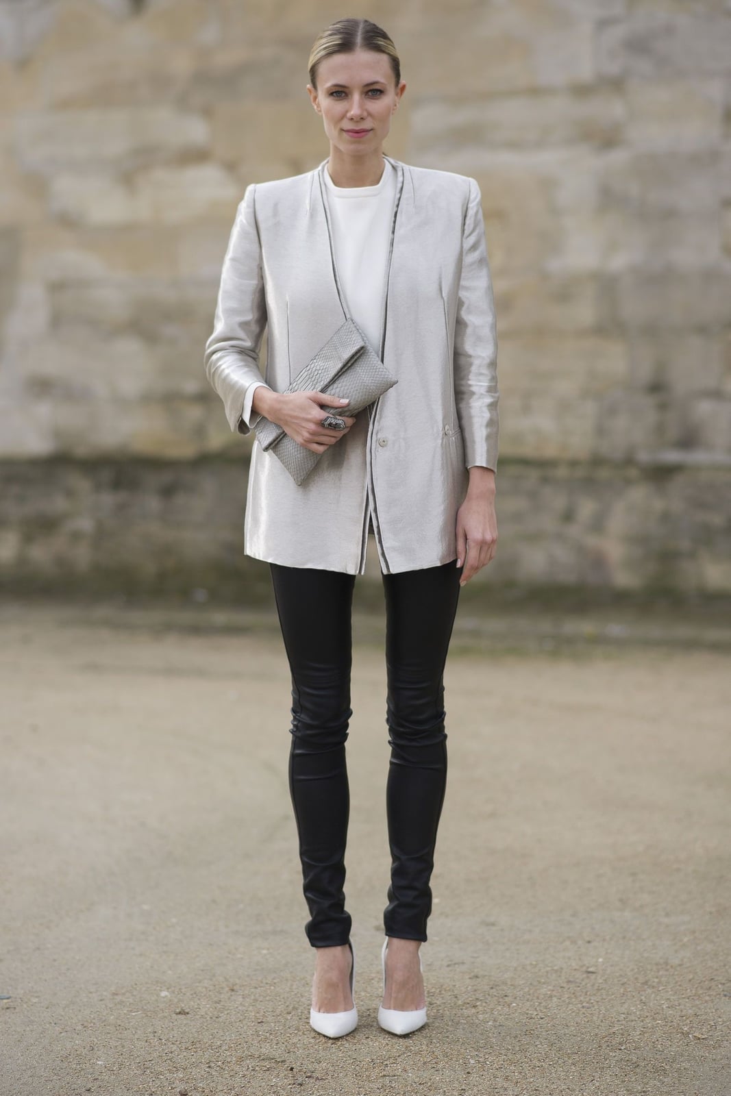 Oversized Silver Blazer Over White T-Shirt and Black Trousers Oversized Silver Blazer Over White T-Shirt and Black Trousers — Trendy Silver Outfits