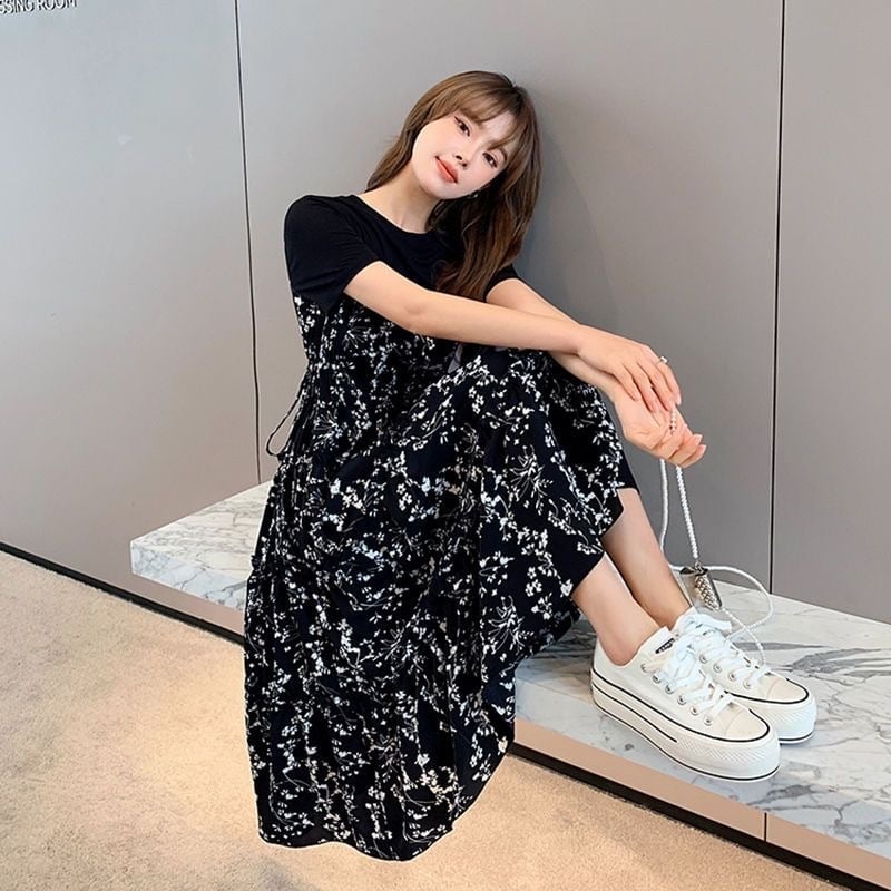 Floral Maxi Dress With Platform Sneakers Floral Maxi Dress With Platform Sneakers — Trendy Skater Outfits