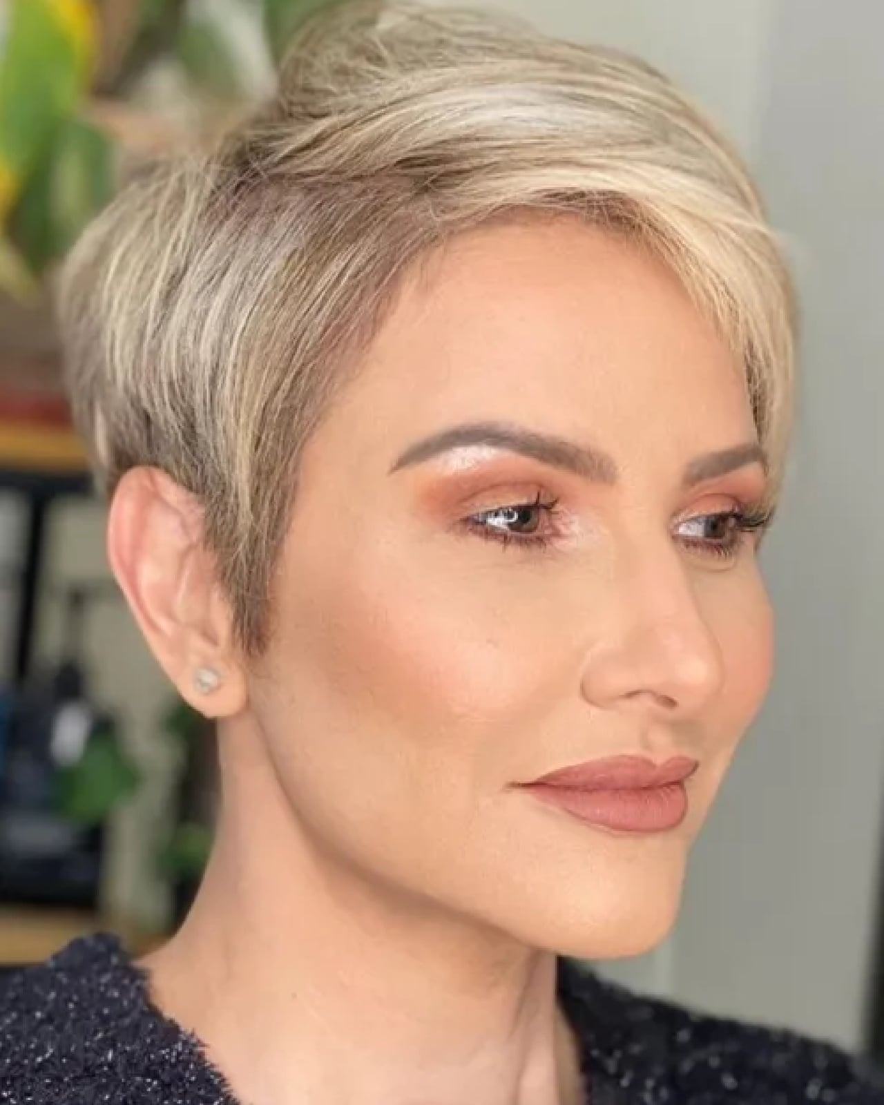 Honey Blonde Pixie With Textured Top — Trendy Sleek Hairstyles
