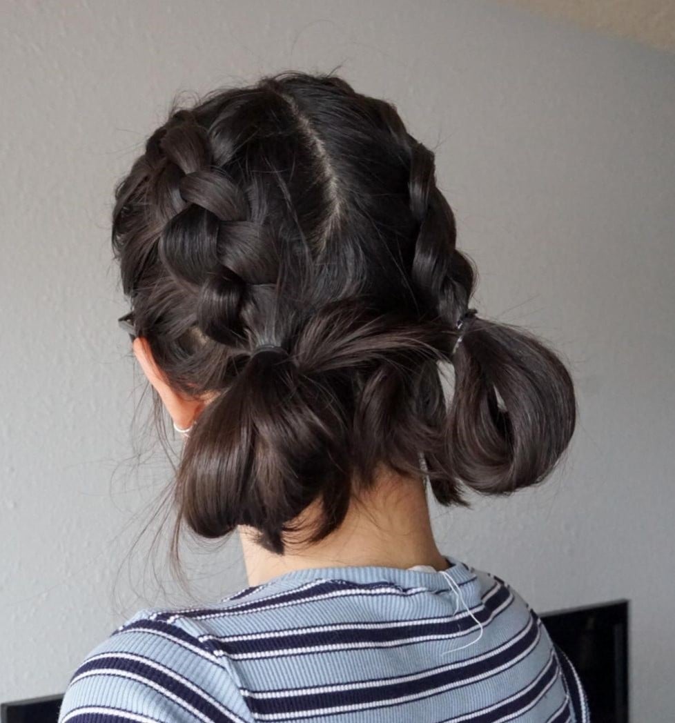 Dark Brown Textured Bob With Curtain Bangs Dark Brown Textured Bob With Curtain Bangs — Trendy Soccer Hair