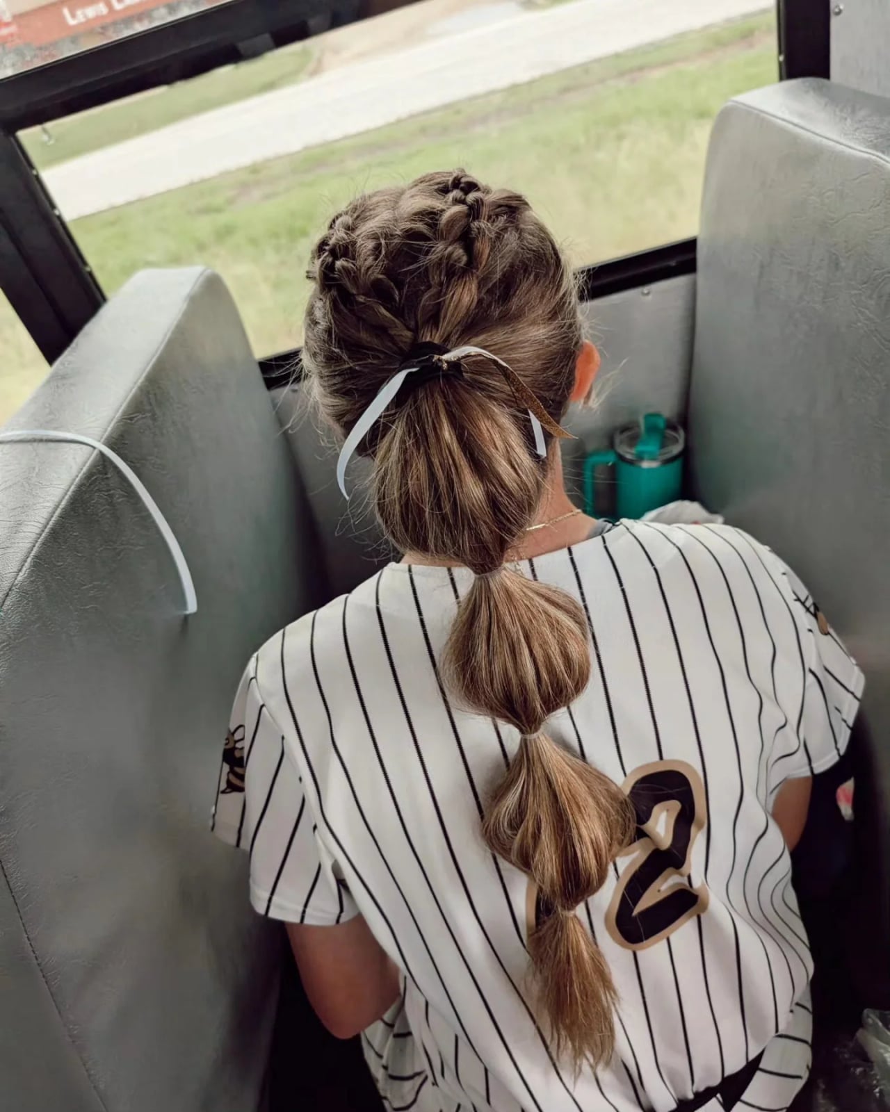 Blonde Bubble Ponytail With Multiple Small Braids Blonde Bubble Ponytail With Multiple Small Braids — Trendy Softball Hair