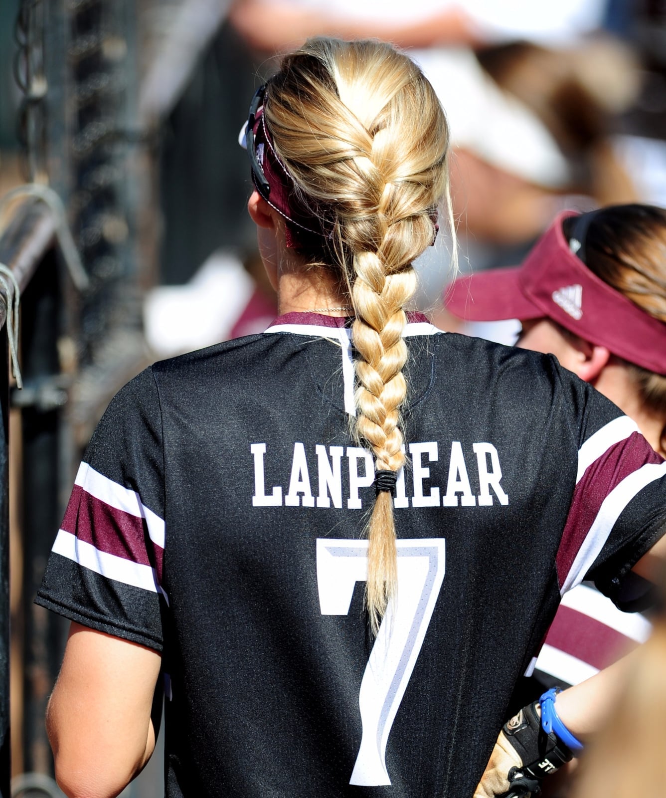 Mid-Back Blonde Fishtail Braid With Headband Mid-Back Blonde Fishtail Braid With Headband — Trendy Softball Hair