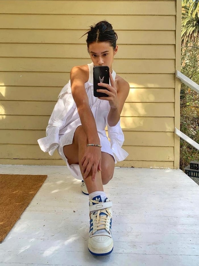 White Ruffled Dress With High-Top Sneakers White Ruffled Dress With High-Top Sneakers — Trendy Sporty Outfits