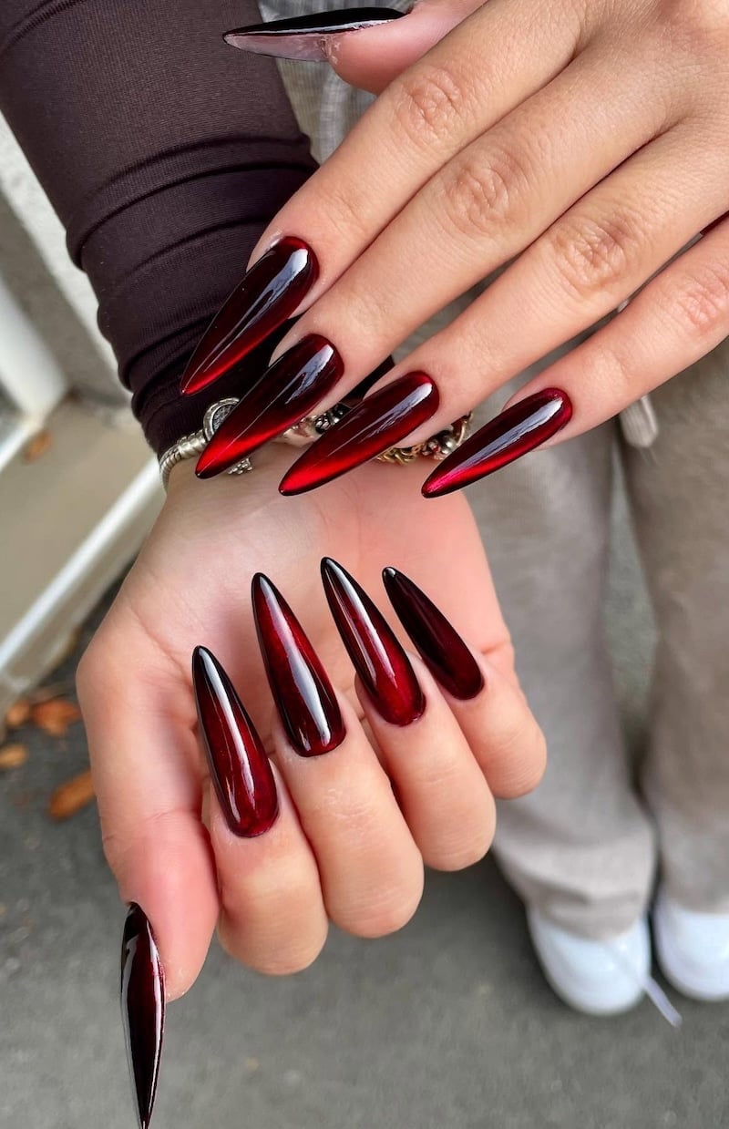 Deep Red Cat-Eye Stiletto Nails Deep Red Cat-Eye Stiletto Nails — Trendy Stiletto Nails