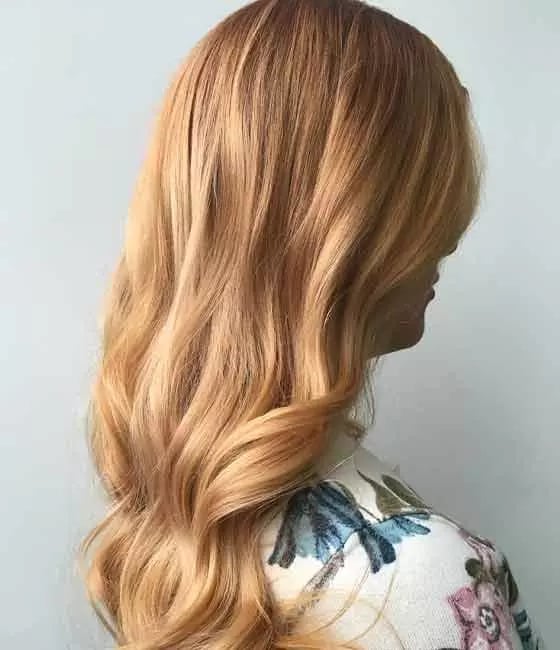 Mid-Back Warm Strawberry Blonde Golden Undertones Mid-Back Warm Strawberry Blonde Golden Undertones — Trendy Strawberry Blonde Hair