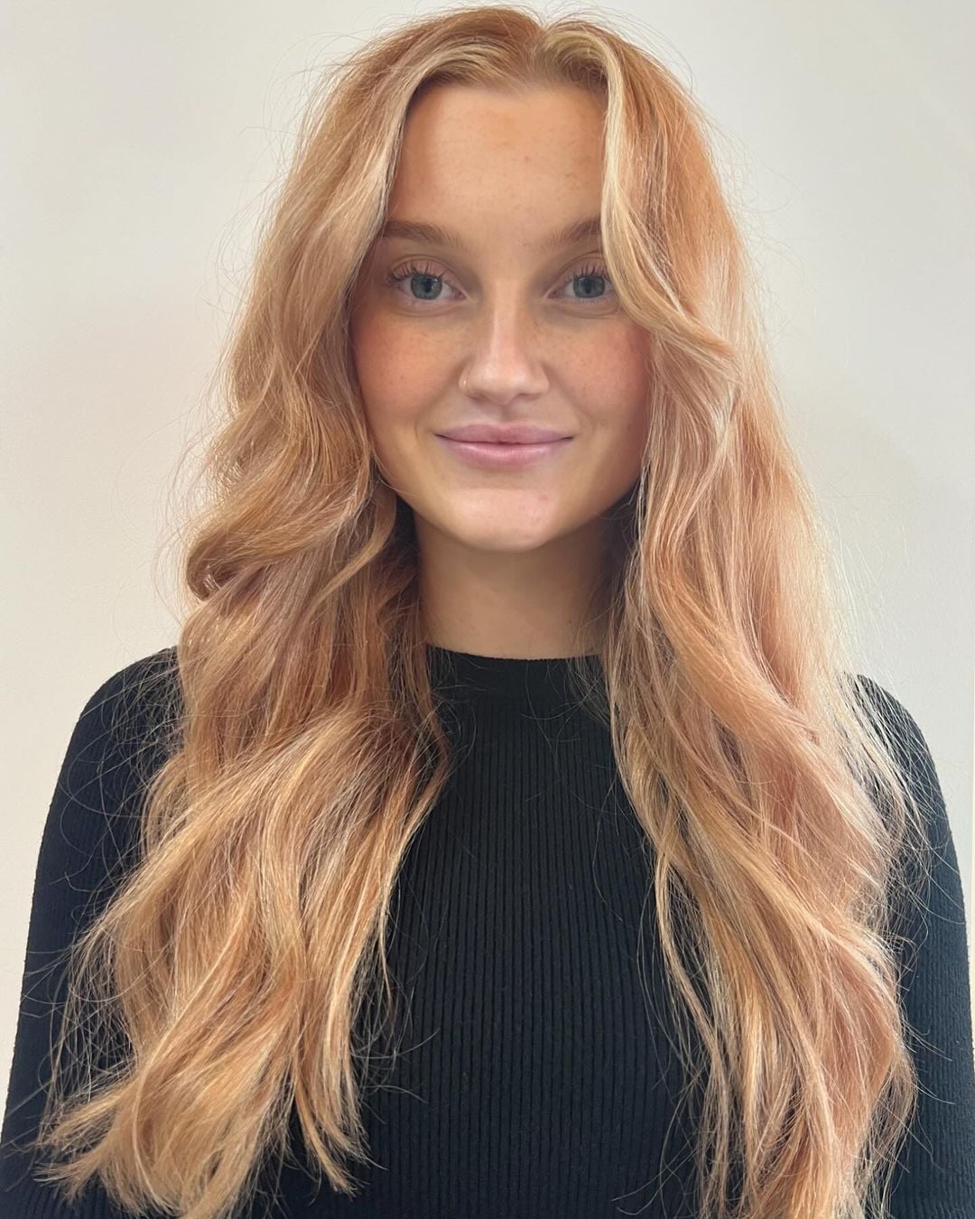 Mid-Back Warm Strawberry Blonde Balayage Mid-Back Warm Strawberry Blonde Balayage — Trendy Strawberry Blonde Hair