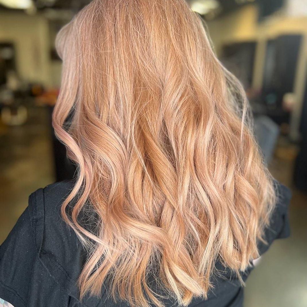 Mid-Back Strawberry Blonde Pink Undertones Mid-Back Strawberry Blonde Pink Undertones — Trendy Strawberry Blonde Hair