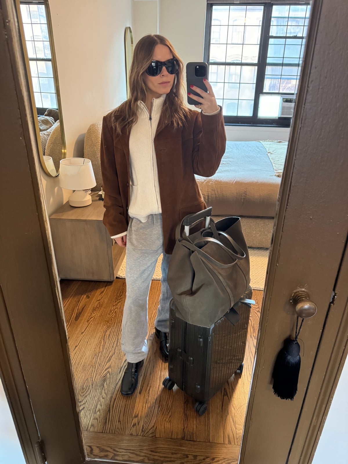 Grey Sweatpants with Zip-Up Sweater and Suede Blazer — Trendy Sweatpants Outfits