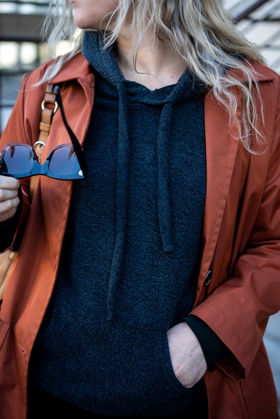 Teddy Fleece Hoodie Under Trench Coat — Trendy Sweatshirt Outfits Women