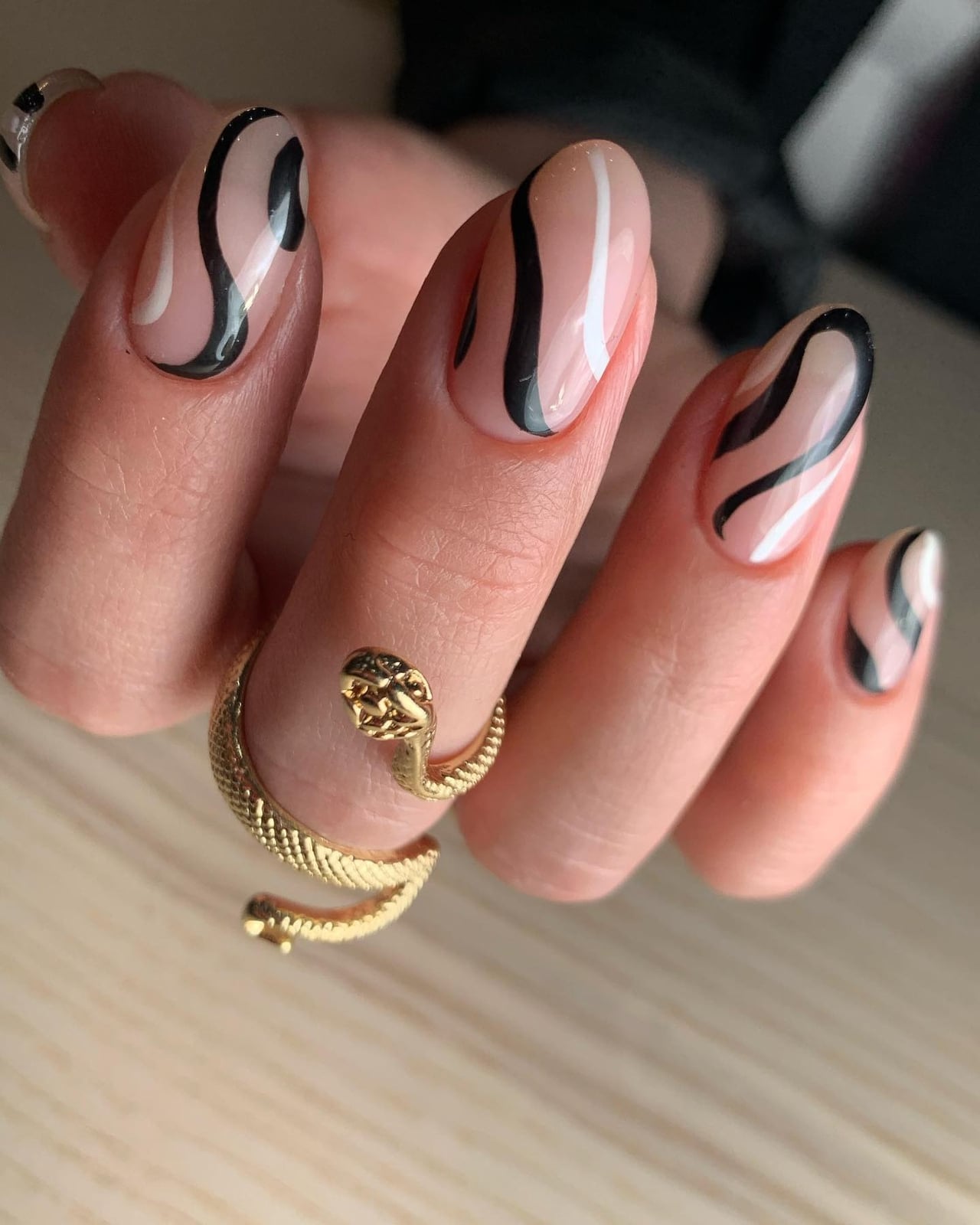 11 Swirl Nail Designs That Guarantee Compliments This Summer | Who What Wear