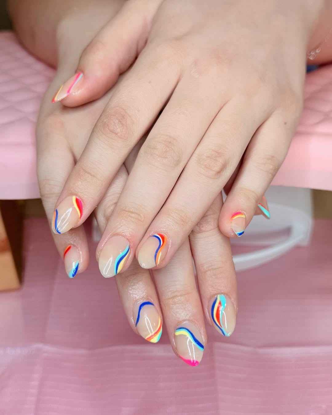 Short Oval Nude Base Rainbow Swirls Short Oval Nude Base Rainbow Swirls — Trendy Swirl Nails