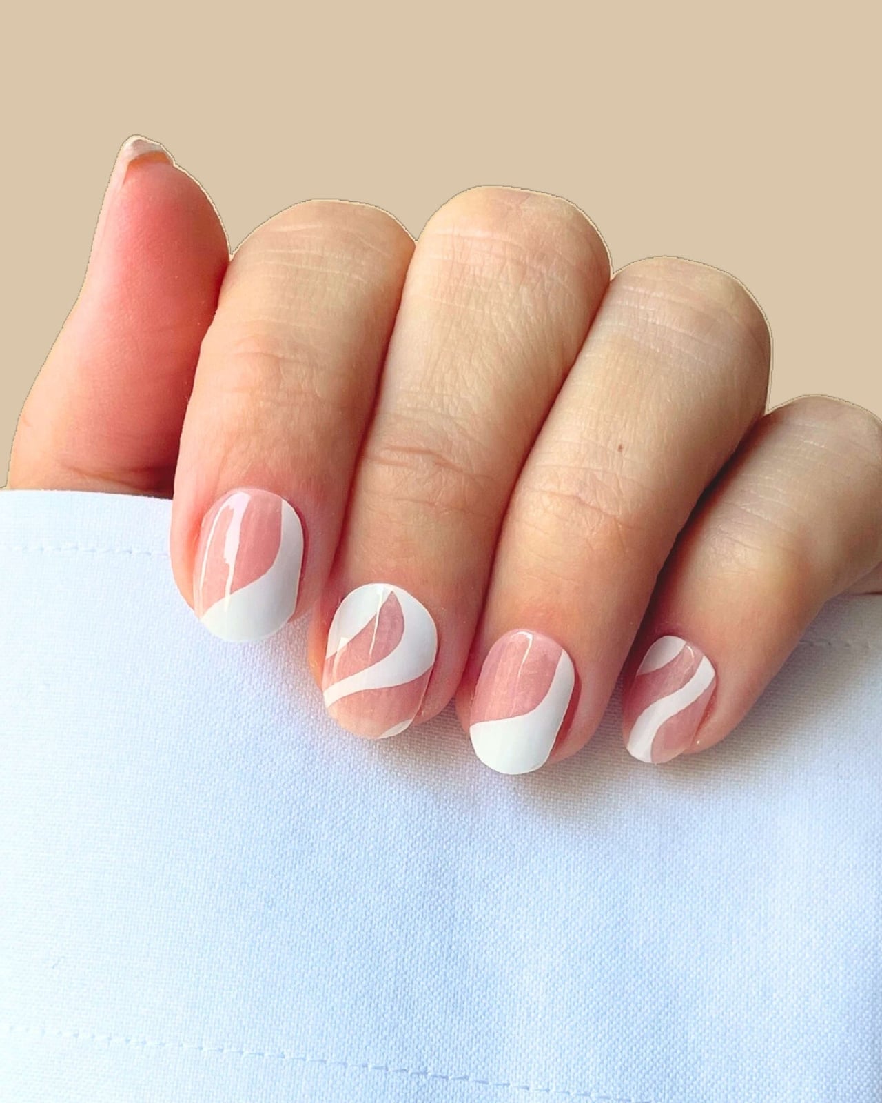 Short Oval Nude Pink White Swirls Short Oval Nude Pink White Swirls — Trendy Swirl Nails