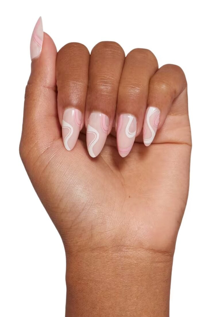 Short Oval Light Pink Delicate Swirls Short Oval Light Pink Delicate Swirls — Trendy Swirl Nails
