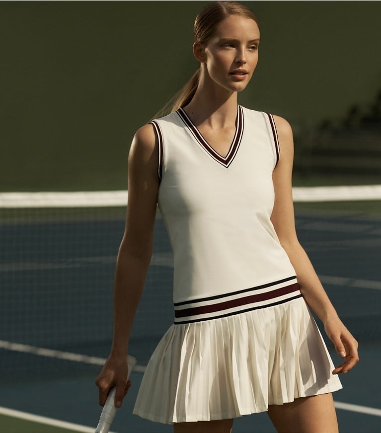 Sleeveless V-Neck Tennis Dress with Contrast Trim Sleeveless V-Neck Tennis Dress with Contrast Trim — Trendy Tennis Outfits