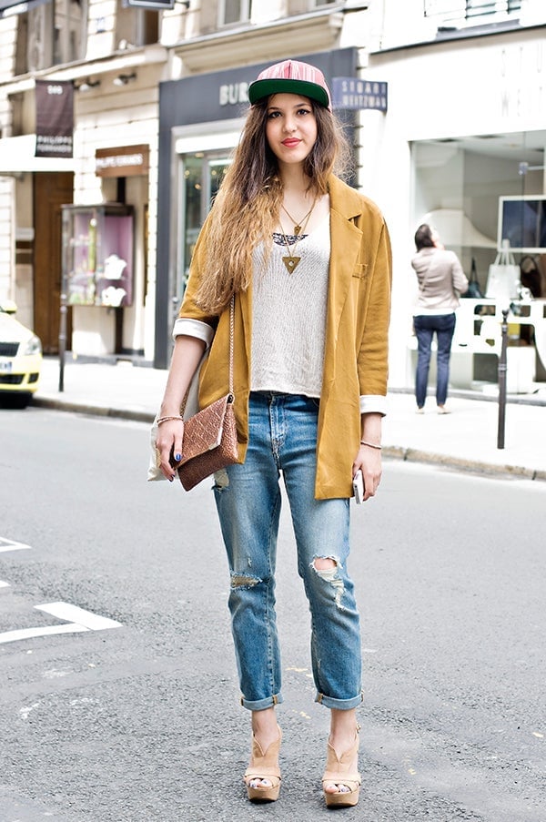 Mustard Blazer With White Top Ripped Jeans And Platform Sandals — Trendy Tomboy Outfits