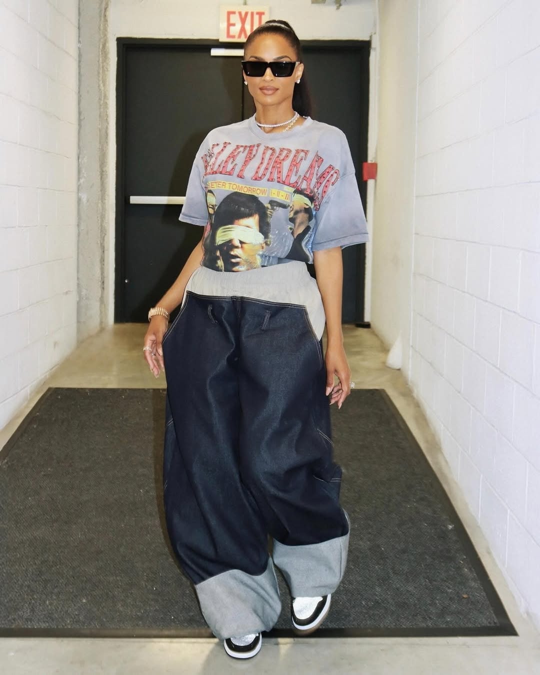 Grey Graphic Tee With Extremely Wide Leg Jeans — Trendy Tomboy Outfits