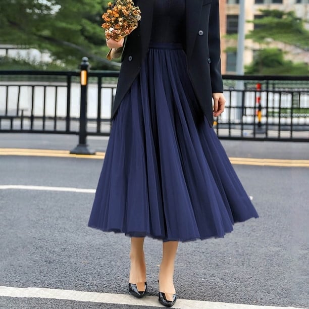Navy Tulle Skirt with Black Blazer Navy Tulle Skirt with Black Blazer — Trendy Tulle Skirt Outfits