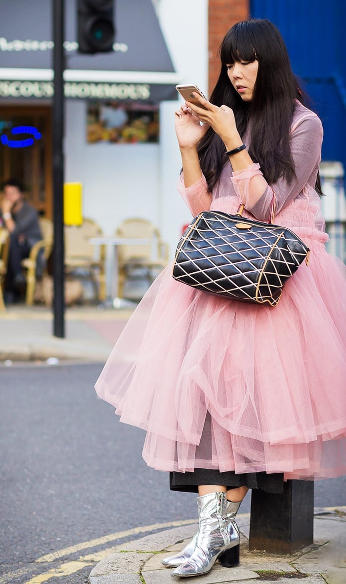 Pink Tulle Skirt with Metallic Boots Pink Tulle Skirt with Metallic Boots — Trendy Tulle Skirt Outfits
