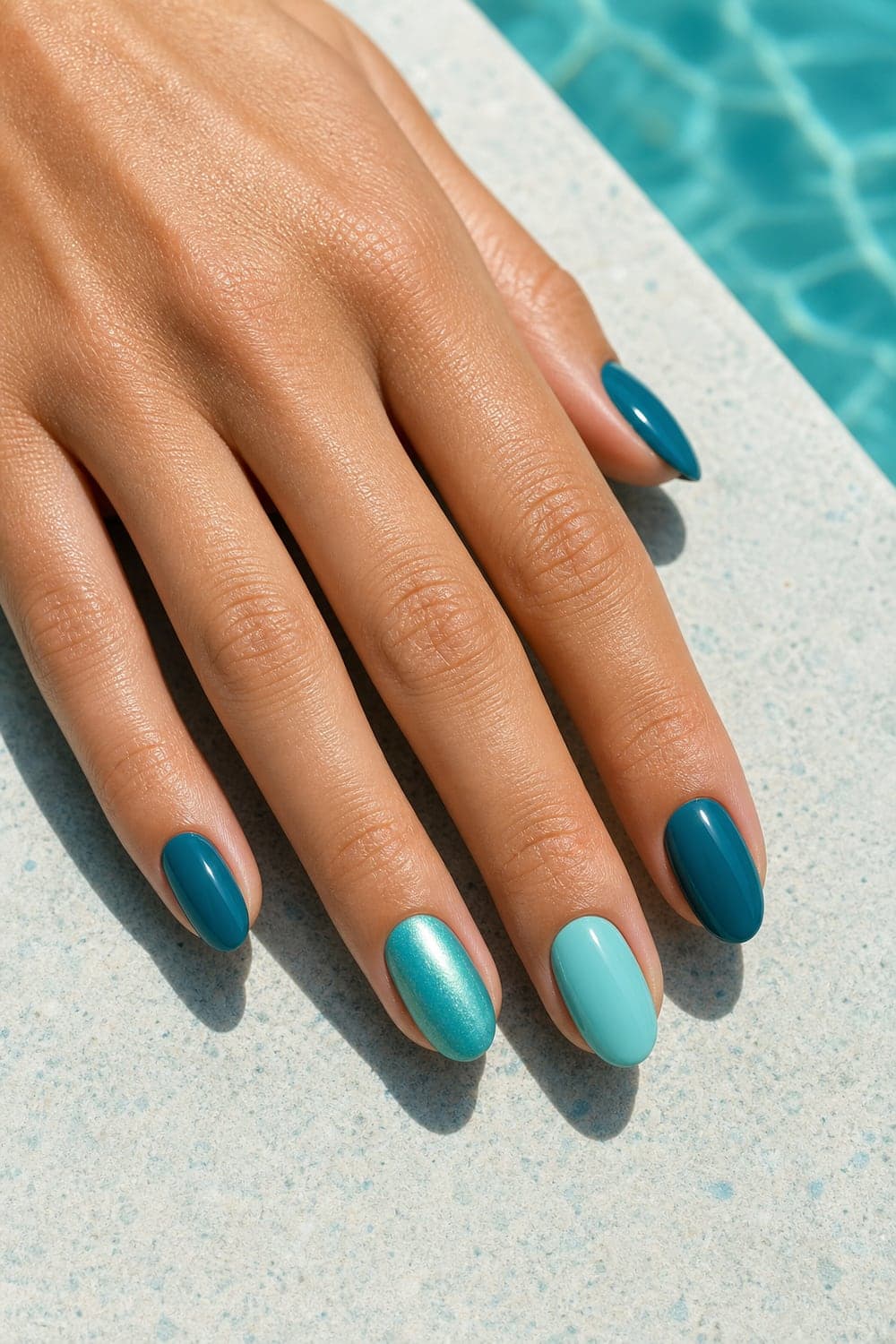 Vibrant Turquoise Glossy Short Oval Nails Vibrant Turquoise Glossy Short Oval Nails — Trendy Turquoise Nails