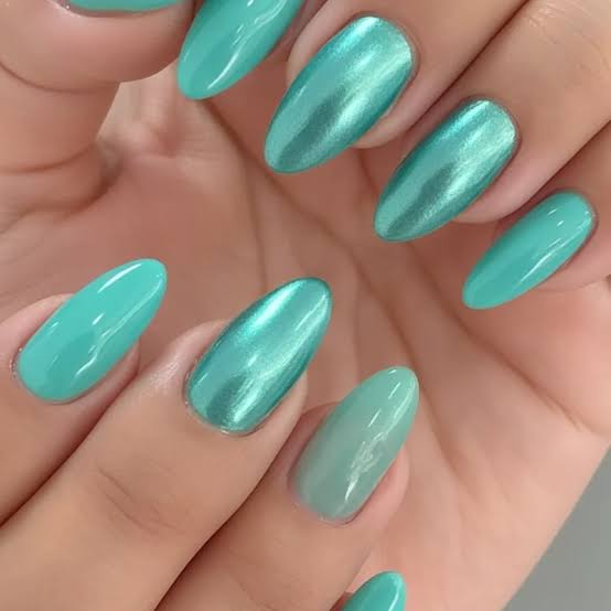 Reflective Turquoise Chrome Almond Nails Reflective Turquoise Chrome Almond Nails — Trendy Turquoise Nails
