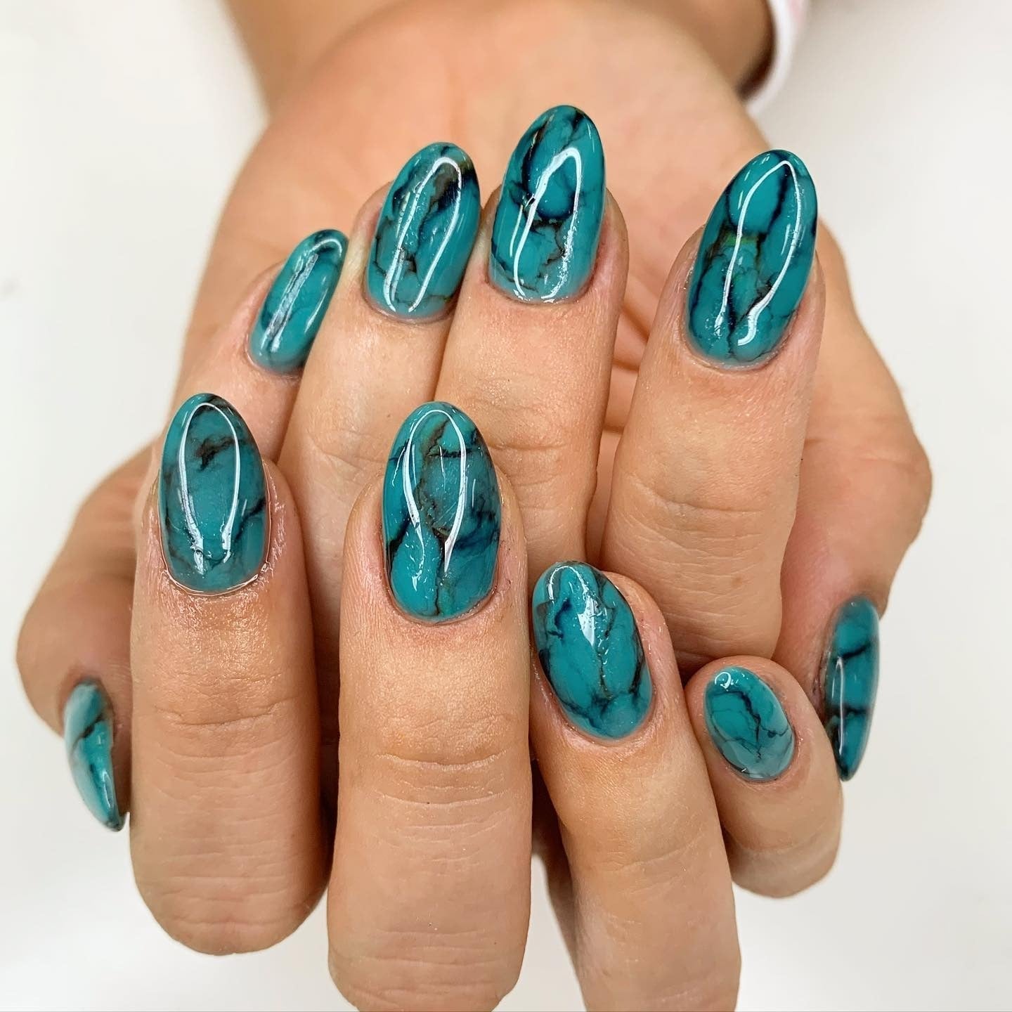 Turquoise Stone Veining Oval Nails Turquoise Stone Veining Oval Nails — Trendy Turquoise Nails