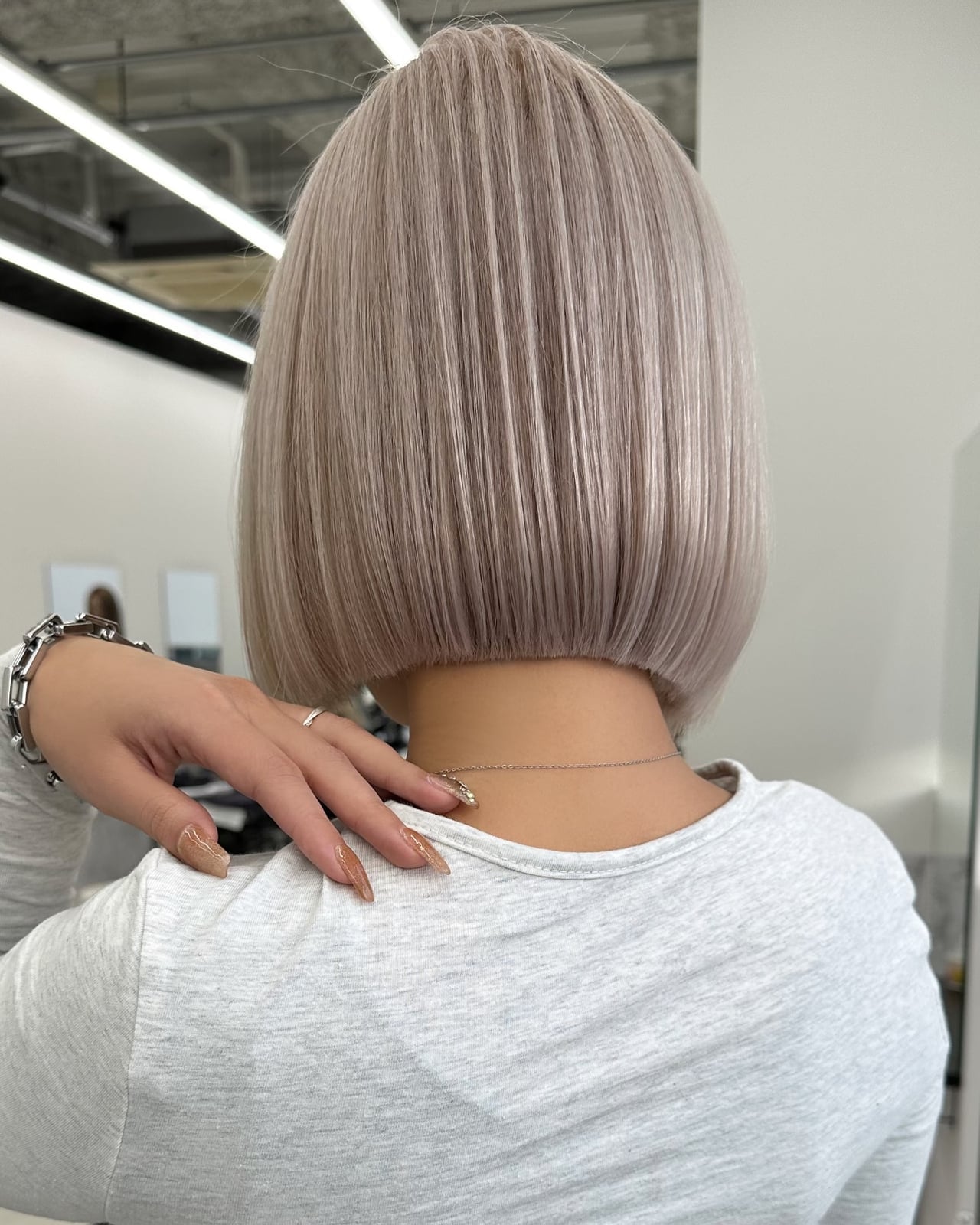 Ash Blonde Collarbone Bob — Trendy Twist Bob