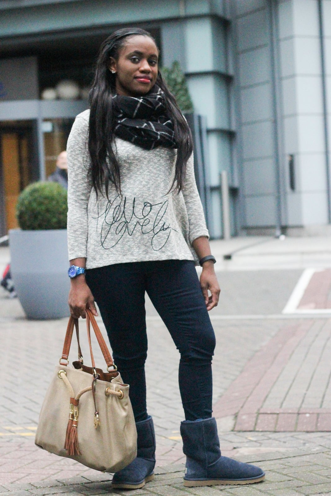 Navy Ugg Boots with Skinny Jeans and Scarf and Long Sleeve Top — Trendy Uggs Outfits