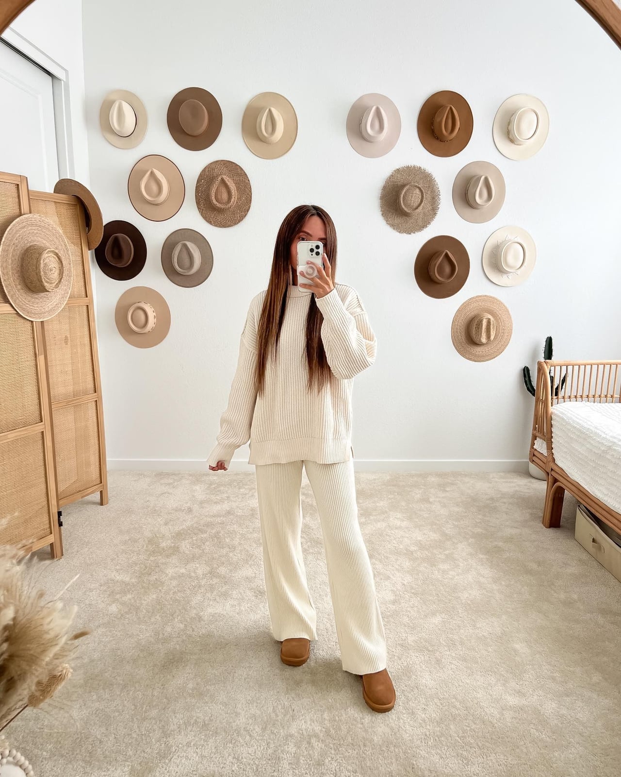 Tan Short Boots with Ribbed Knit Set, Close-Up Take — Trendy Uggs Outfits