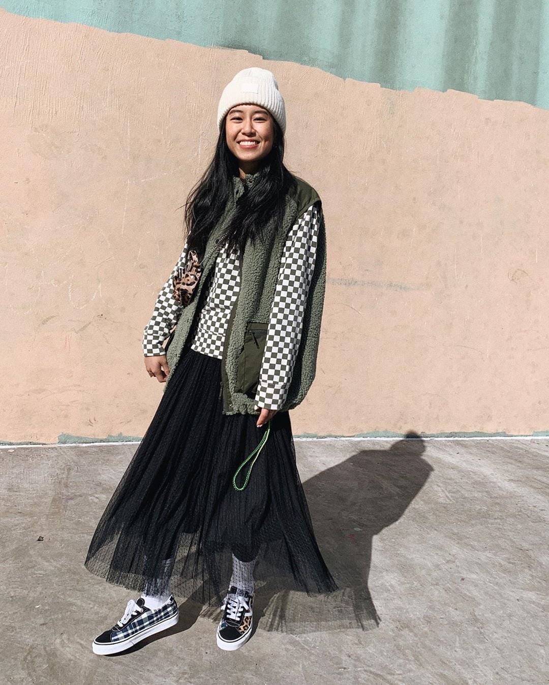 Tulle Skirt and Fleece Vest with Checkered Vans, Close-Up Take Tulle Skirt and Fleece Vest with Checkered Vans, Close-Up Take — Trendy Vans Outfits