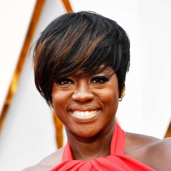 Layered Dark Pixie With Blonde Highlights — Trendy Very Short Hair