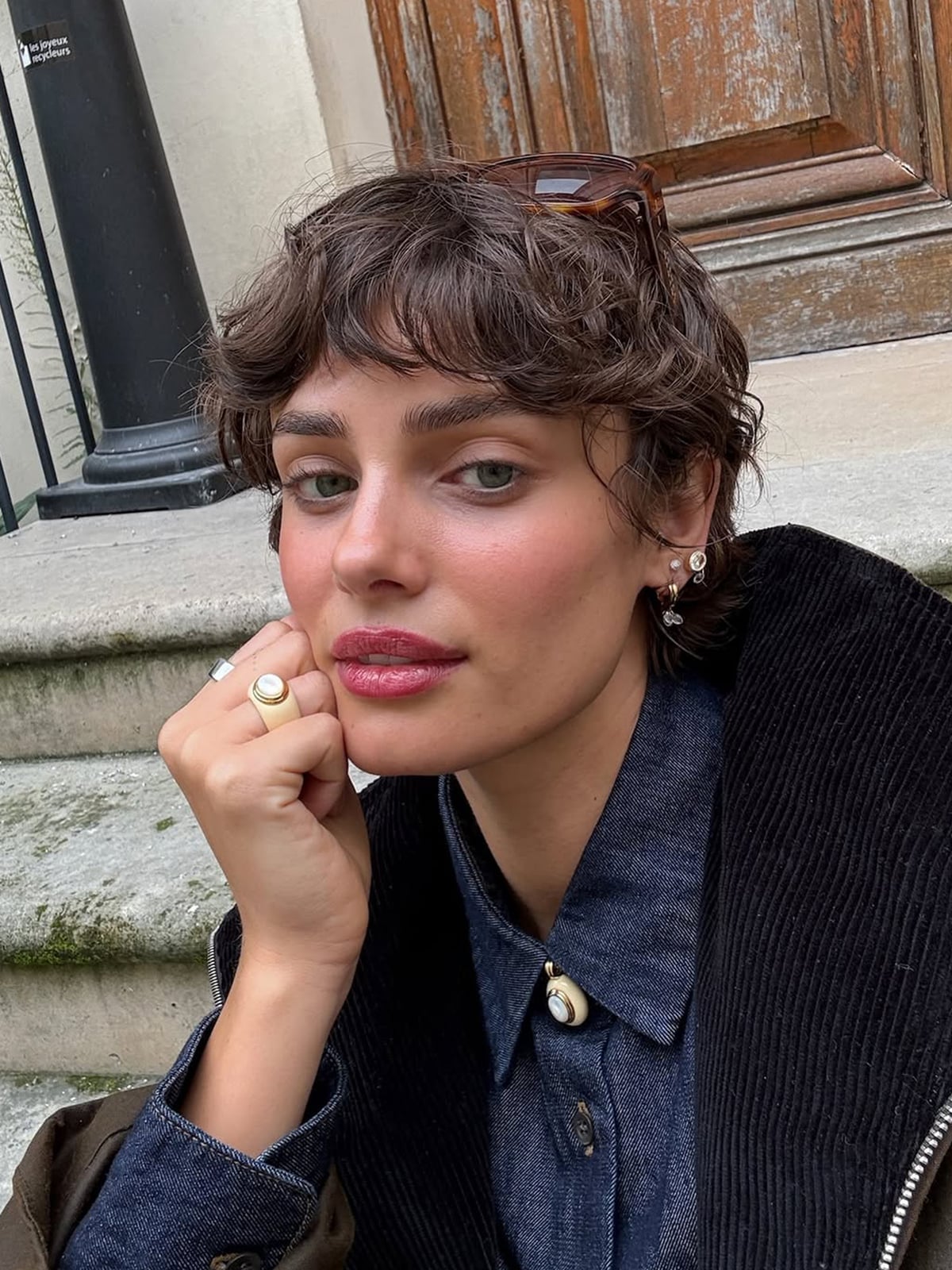 Short Brown Pixie With Wavy Bangs — Trendy Very Short Hair