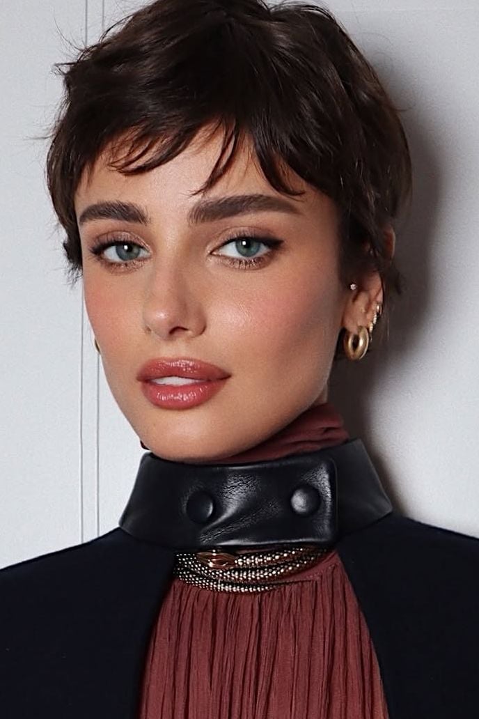 Textured Dark Brown Pixie With Swept Fringe — Trendy Very Short Hair