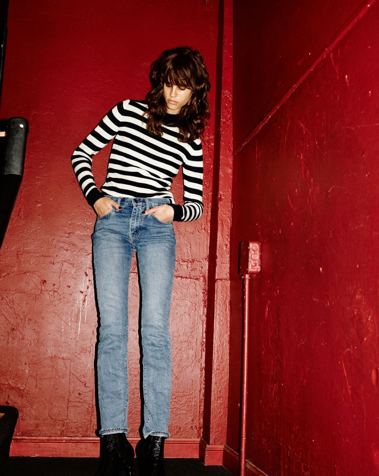 Striped Knit Top With High-Waisted Jeans Striped Knit Top With High-Waisted Jeans — Trendy Vintage Style