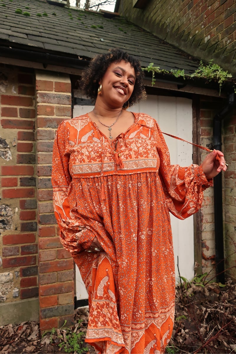 Paisley Print Babydoll Dress With Voluminous Sleeves Paisley Print Babydoll Dress With Voluminous Sleeves — Trendy Vintage Style