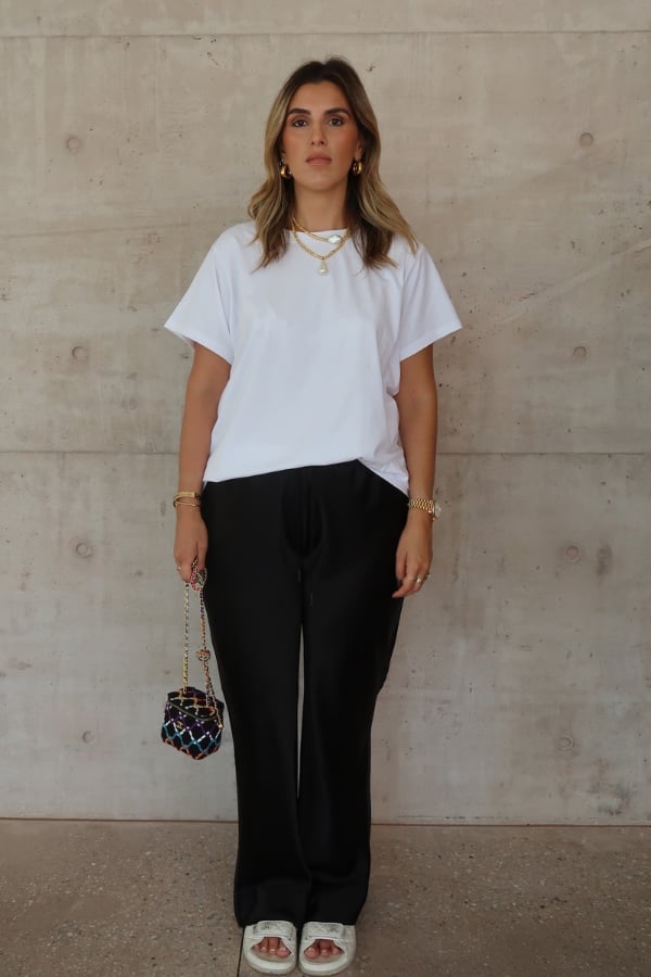 Oversized White Tee With Black Wide-Leg Pants — Trendy White Tee Outfits
