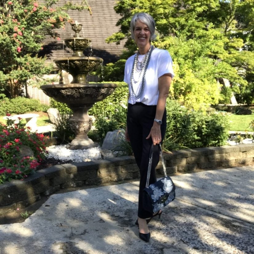 White Tee With Black Straight Leg Pants And Heels — Trendy White Tee Outfits