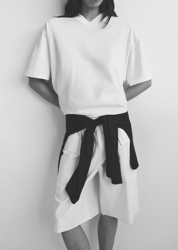 Oversized White Tee With White Shorts And Sweater — Trendy White Tee Outfits