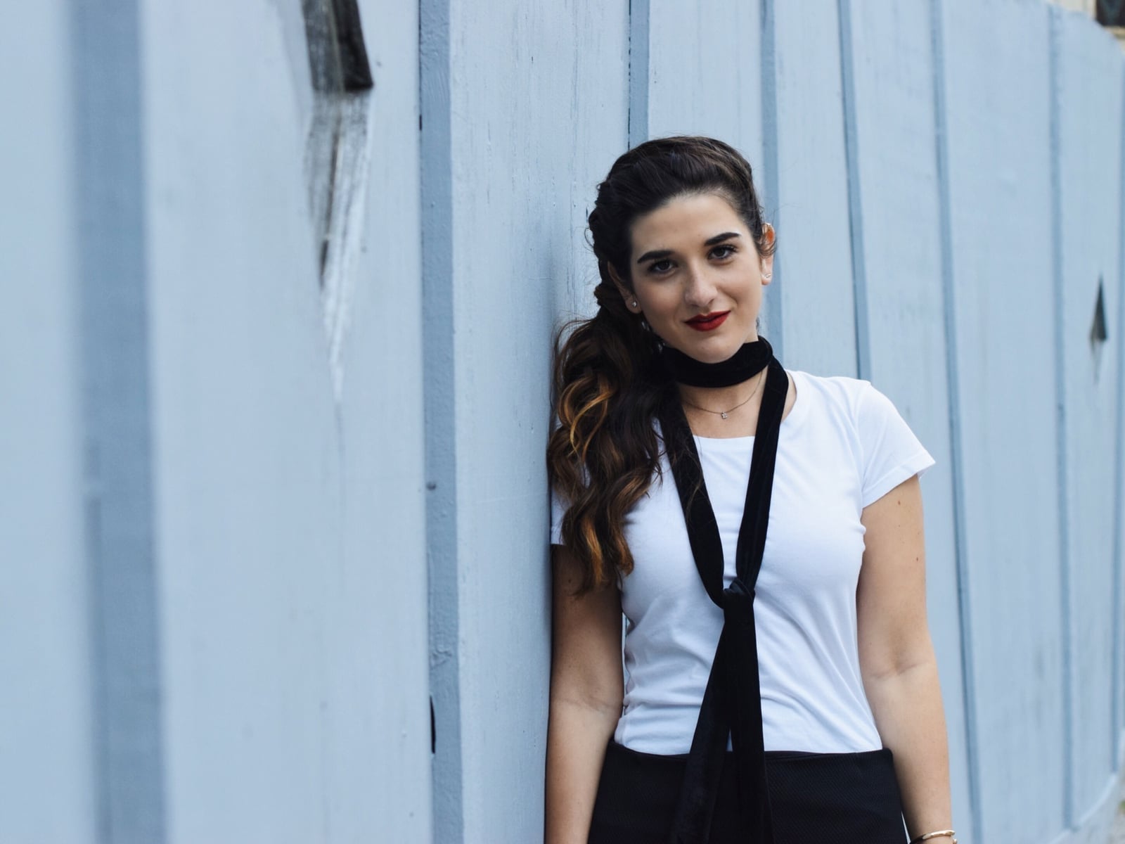 White Tee With Velvet Necktie And Choker — Trendy White Tee Outfits