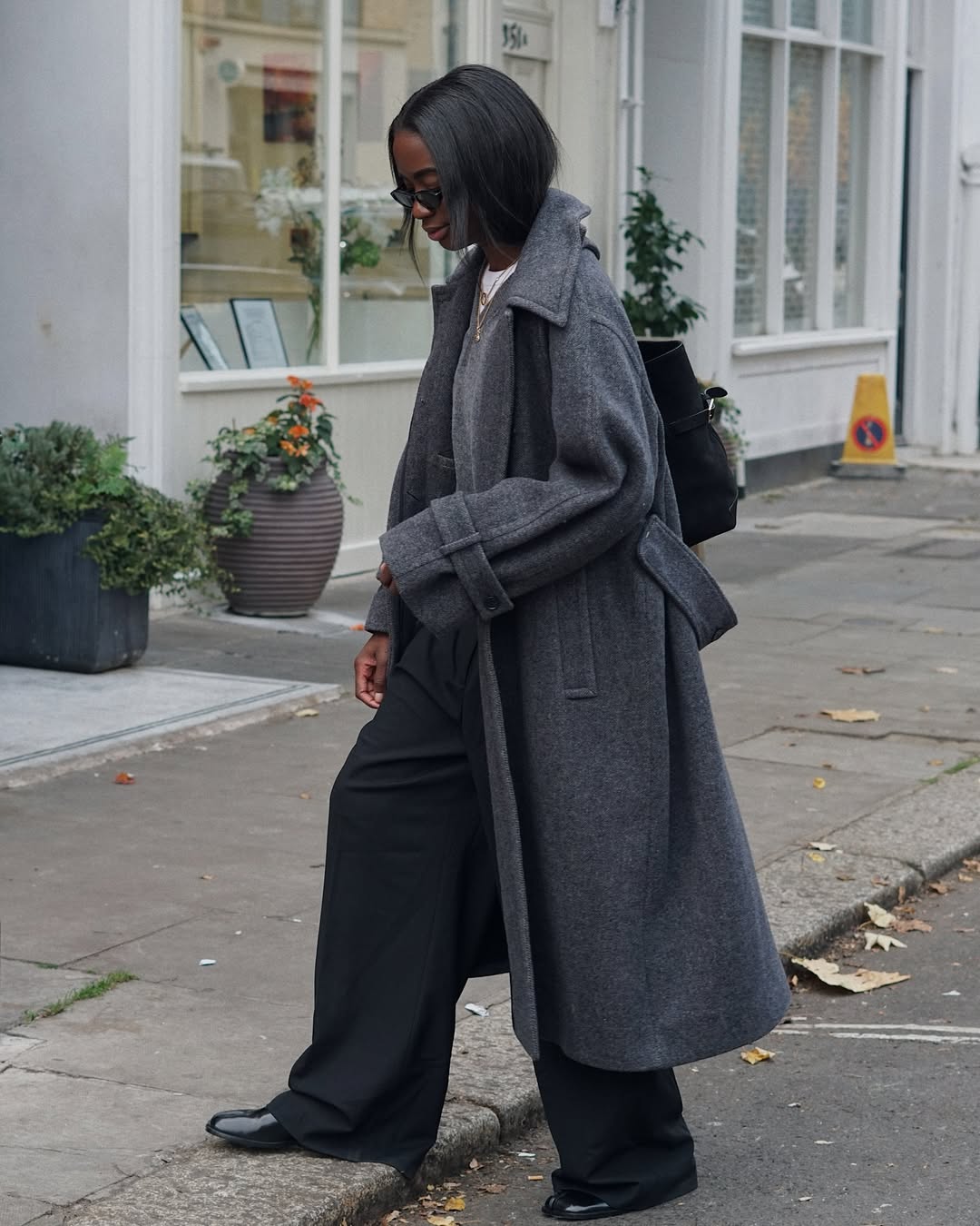 Grey Oversized Wool Coat with White T-Shirt, Close-Up Take — Trendy Wool Coat Outfits