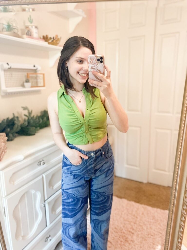 Ruched Top and Patterned Low-Rise Baggy Jeans with Layered Necklaces — Trendy Y2K Style