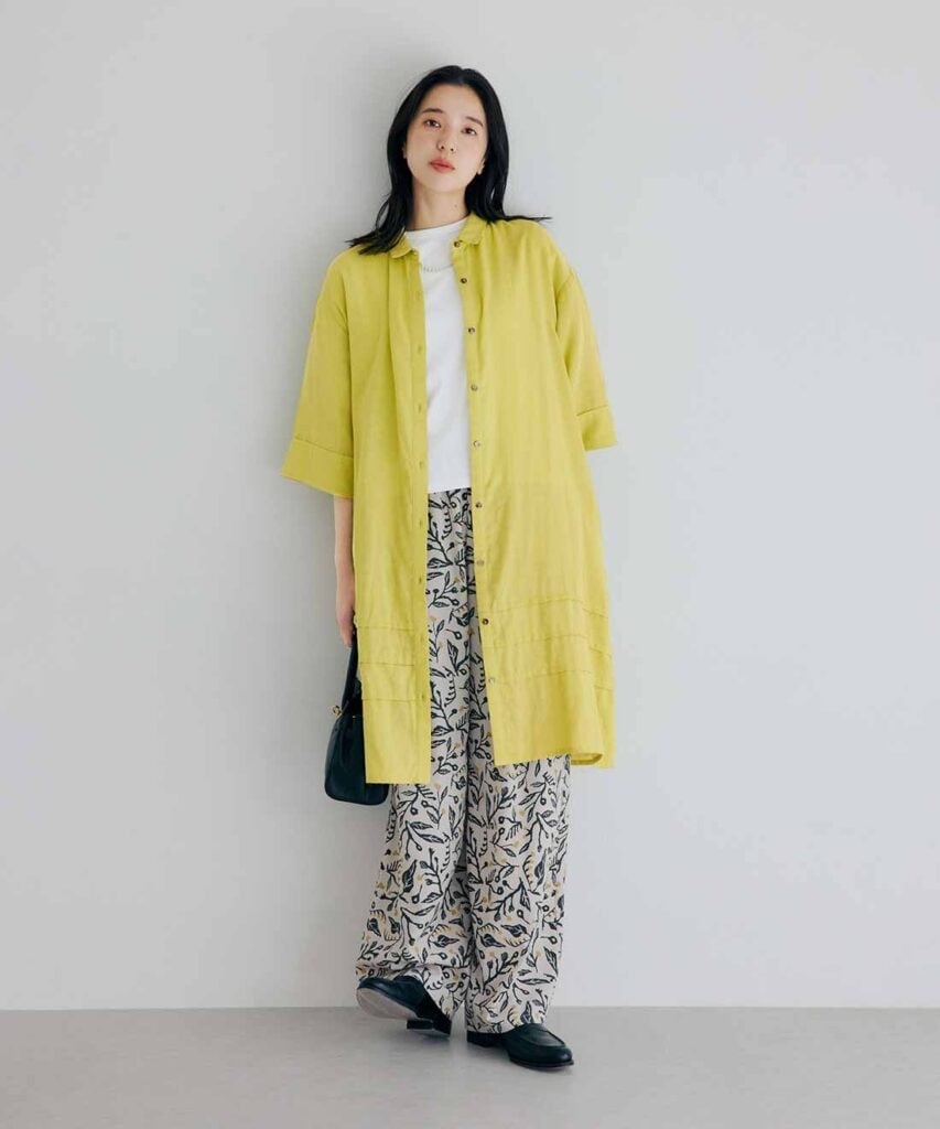 Loose-Fit Yellow Longline Shirt Loose-Fit Yellow Longline Shirt — Trendy Yellow Top Outfits